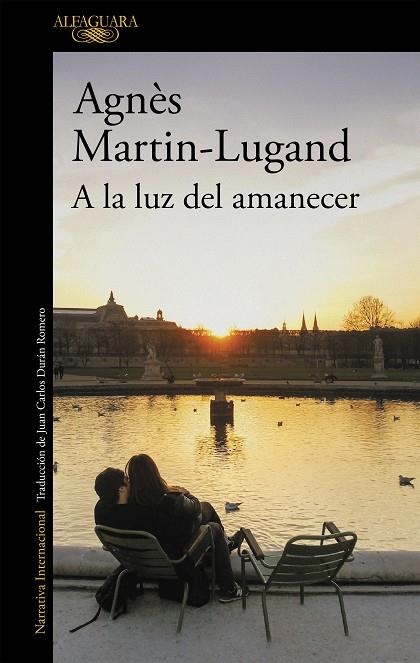 A LA LUZ DEL AMANECER | 9788420437996 | MARTIN-LUGAND, AGNÈS