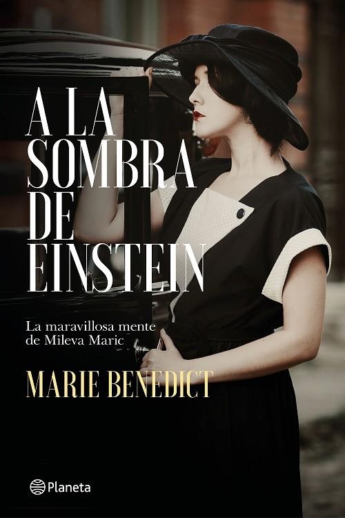 A LA SOMBRA DE EINSTEIN | 9788408215240 | BENEDICT, MARIE